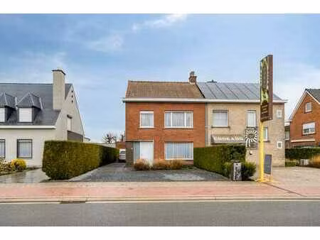 ruime halfopen woning met enorm potentieel op 545 m² – ta...