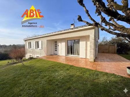vente maison à benet (85490) : à vendre / 143m² benet