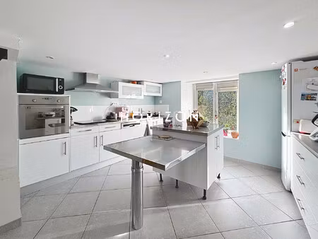 st didier superchargedhalaronne : appartement t3 + 1 bureau 83 m2  parkin