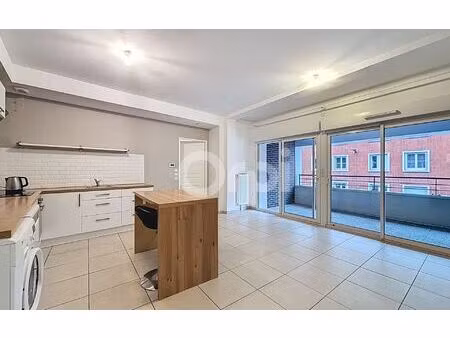 location appartement  m² t-2 à beauvais  765 €