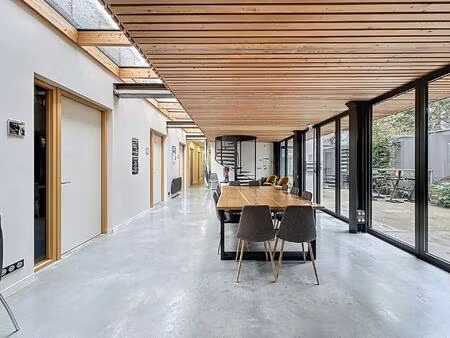 location bureau 322 m² à nantes (44000)