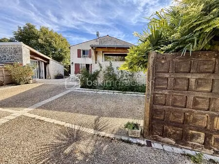 maison de 150 m² à nieul-les-saintes