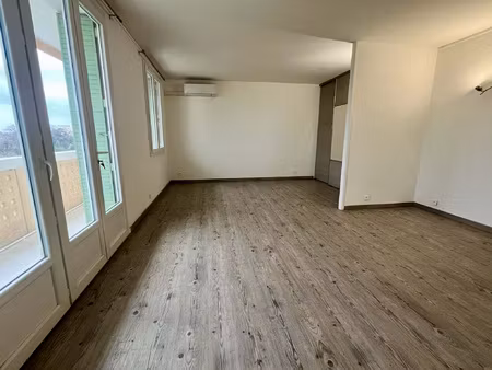 à louer appartement t3 de 66 m2 avec balcon et climatisati