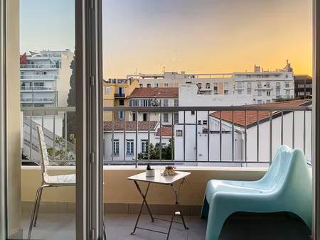 rue des potiers - studio meublé de 25 m2 - excellent état