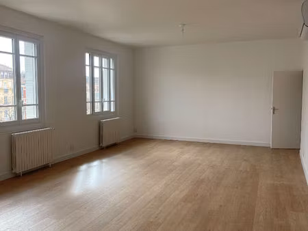 superbe appartement t3 rénové avec terrasse - 120 m²
