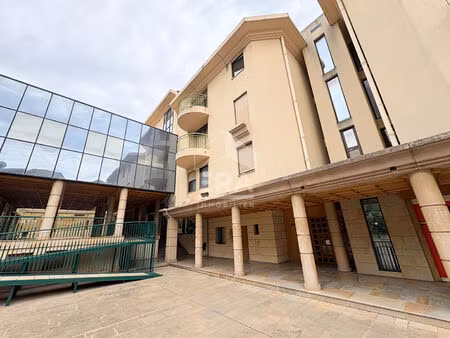 a louer 04100 manosque centre ville - bureau d'environ 12m²