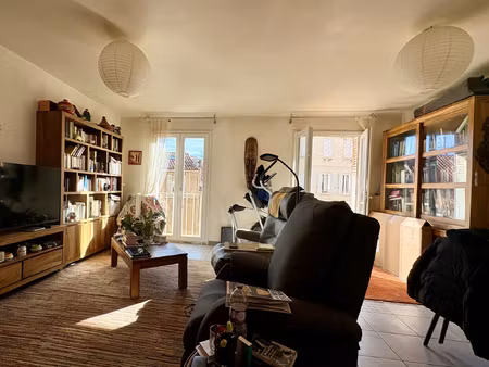 appartement t3 de 68 m2 avec balcon 7ème