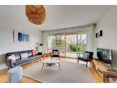 appartement saint-cloud / 4 pièces 99 91m² / en parfait état et avec jardin