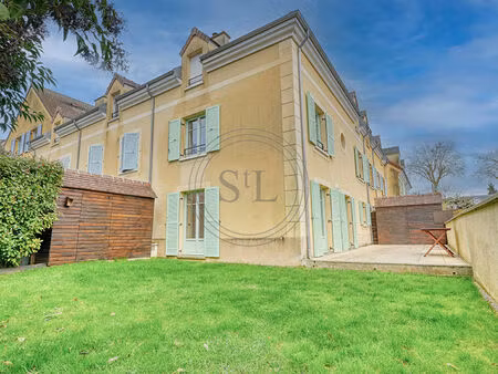 maison 5 pièces 136 m2 avec jardin - le chesnay