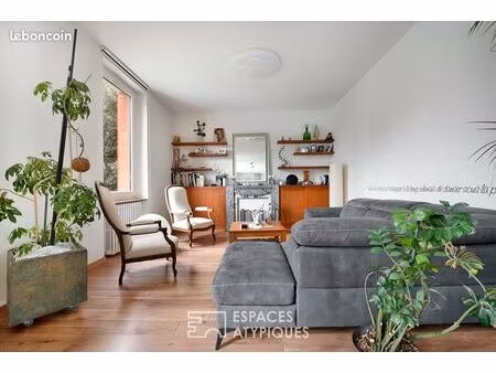 maison 8 pièces 222 m²