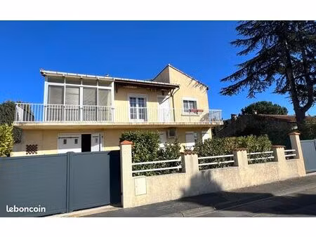 maison 4 faces zone résidentielle