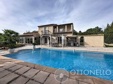 villa roquebrune sur argens 6 pièces 184 65 m2 sur 1330 m2 de terrain avec piscine et anne