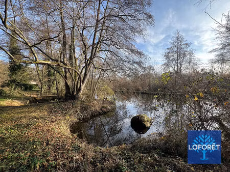 etang sur une parcelle de 5500 m²