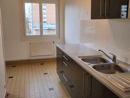 ronchin proche mairie f 3 avec garage