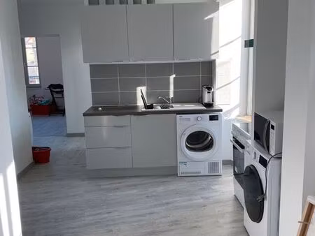 f3 à 5 min à pieds de la gare de sens