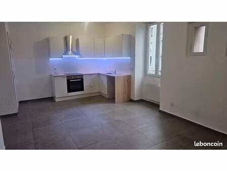 appartement 35 m2 au 226 route d'avignon à nîmes