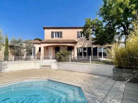 villa 6 pièces 160 m²
