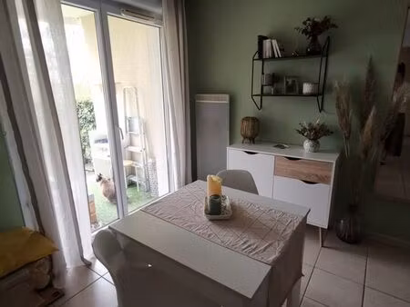 t2 de 43m2 à louer avec parking  jardin privatif et piscine