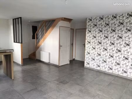 maison a louer plumelec