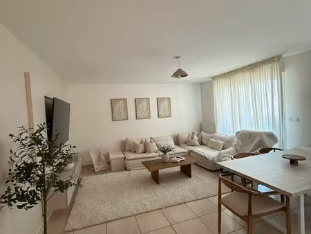 a louer appartement t3 neuf 75 m² avec garage individuel situé dans la résidence (les merc