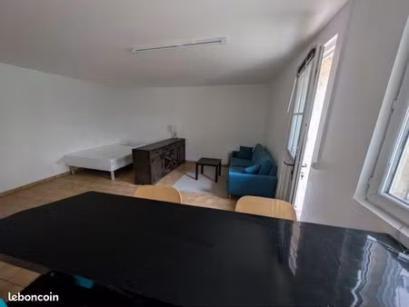 studio 33 m2 à mezieres sur seine