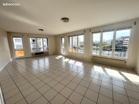 appartement 4 pièces 145 m²