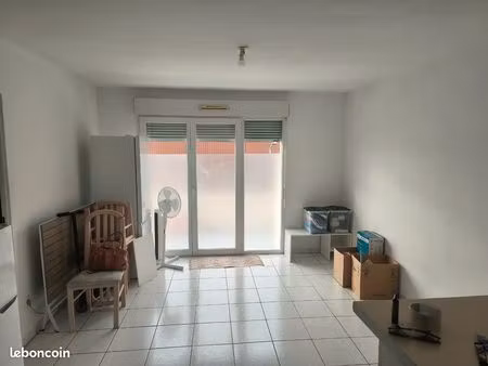 appartement non meublé avec balcon