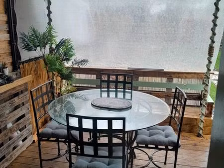 t2 avec terrasse et jardin