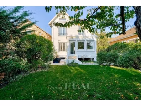 maison de luxe à louer au vésinet : 3 300 €/mois | 91m²