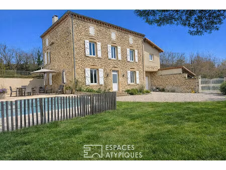 propriété familiale avec potentiel locatif et dépendances à mureils