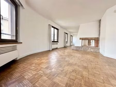 appartement de 134 m² - séjour 52 m2 - garage