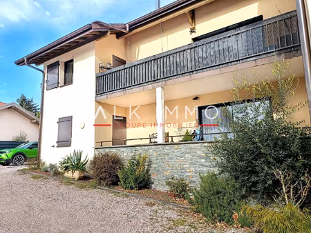 t4 + terrasse + cave + 3 parkings