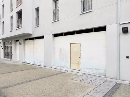 local de 85m2 à louer à noisy le grand