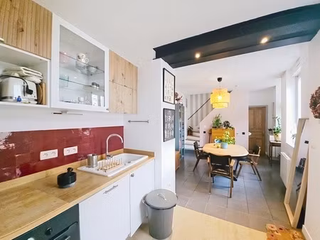 triangle idéal pour cette charmante maison de style rémois !