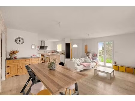 maison t4 de 105 m² – rénovation totale – jardin 905 m²