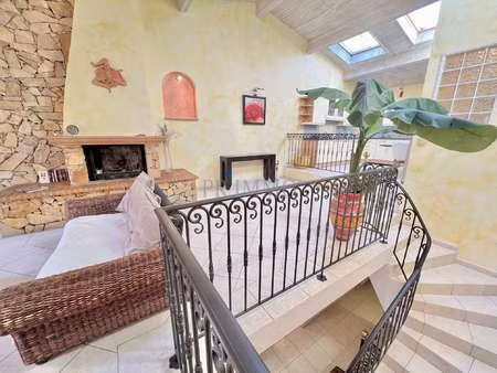 vente maison à fréjus (83370) : à vendre / 111m² fréjus