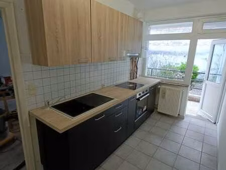 appartement avec terrasse et jardin (730+65€)