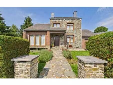 a vendre très belle maison avec entrepôt