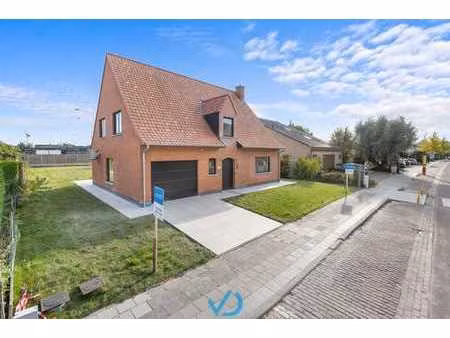 instapklare luxueuze villa met 4 slaapkamers en zuidgeric...