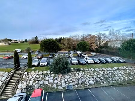 bureau à louer avec vue !