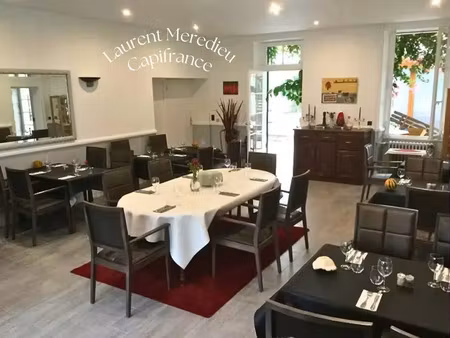 fonds de commerce- hôtel restaurant- à saint aigulin