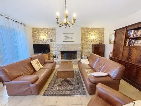 sous offre - larmor plage charmante longere a deux pas de la plage