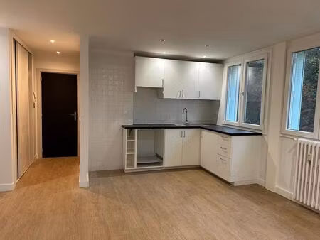 bel appartement 3 pièces 48 m²