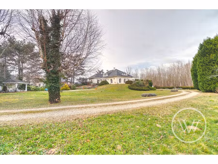 maison d'architecte t7 de 288 87m² sur 5690m² de terrain