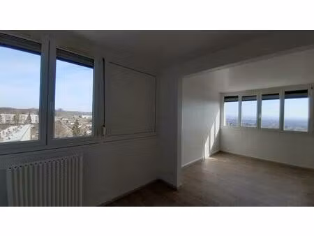 spacieux t4 avec ascenseur proche centre luxeuil