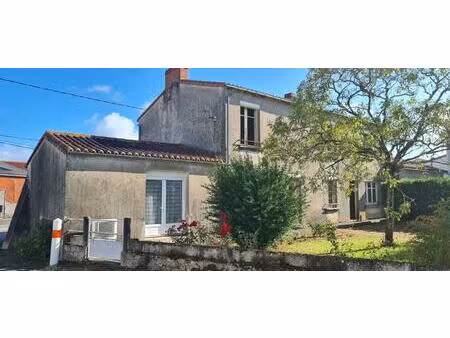 maison mouzillon 7 pièces  4 chambres  garage  dépendances  132 m2