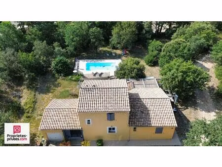 villa 140 m² sur 2566 m² avec piscine et garage