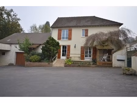 la ferte gaucher (77) à vendre maison de caractère  idéale pour un artisan ou profession l
