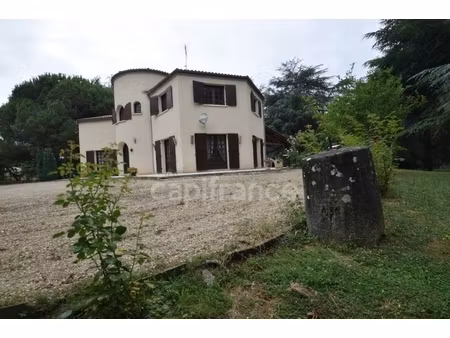 maison 4 chambres  1 bureau  dépendances  terrain clos 22 694m2 à meilhan sur garonne (47)