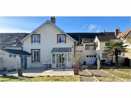 centre de courville sur eure (28190) - maison 190 m²  5 chambres (une chambre  salle d'eau